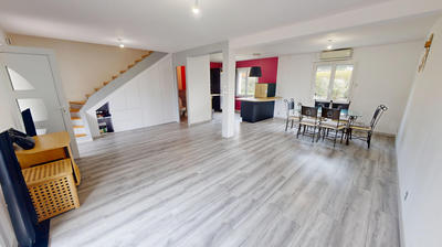 Maison - 90 m² - 4 pièces