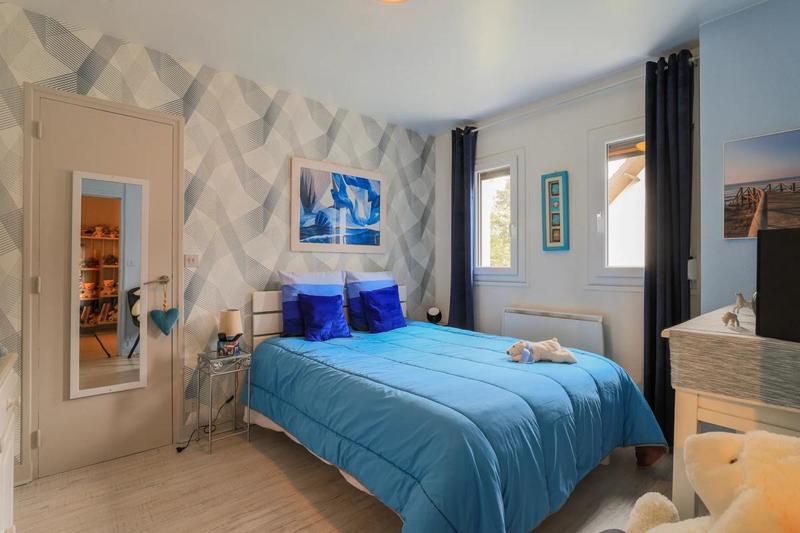 Maison - 238 m² - 7 pièces