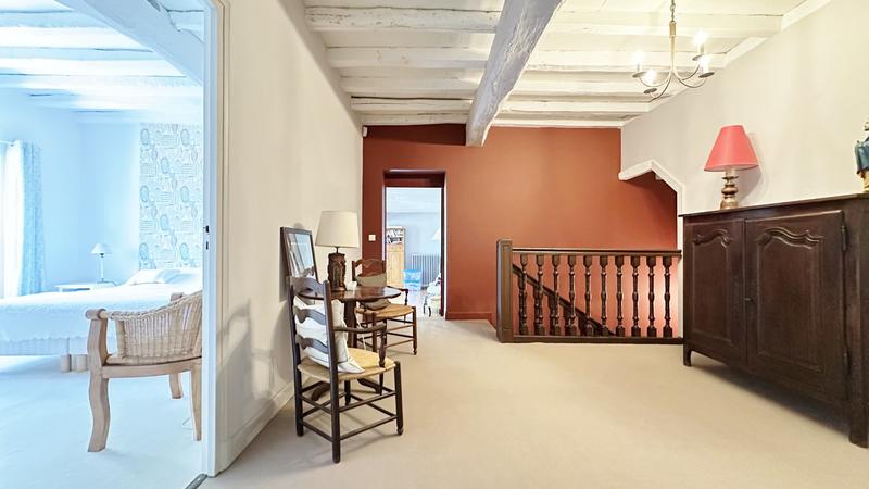 Maison - 450 m² - 12 pièces