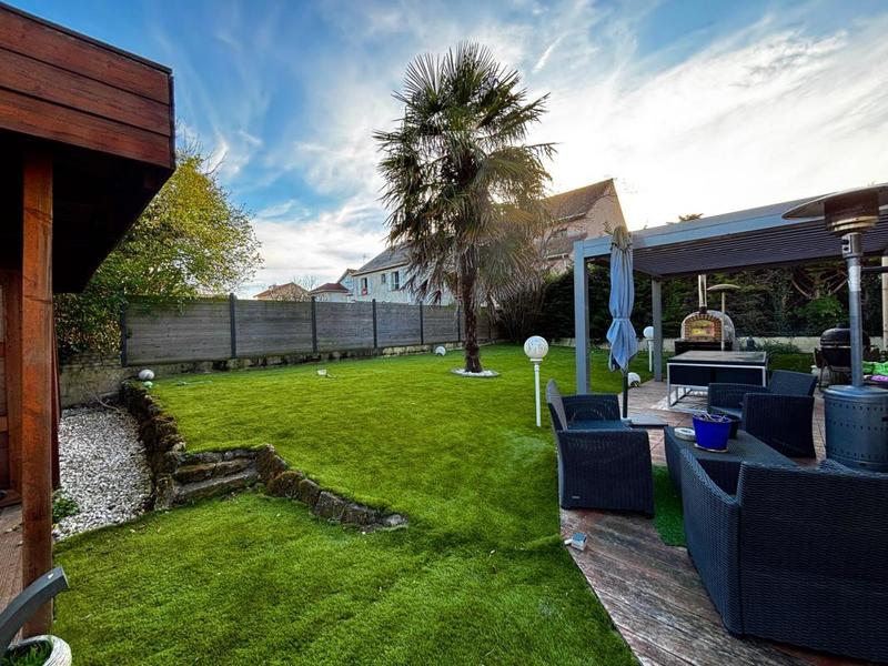 Maison - 170 m² - 7 pièces