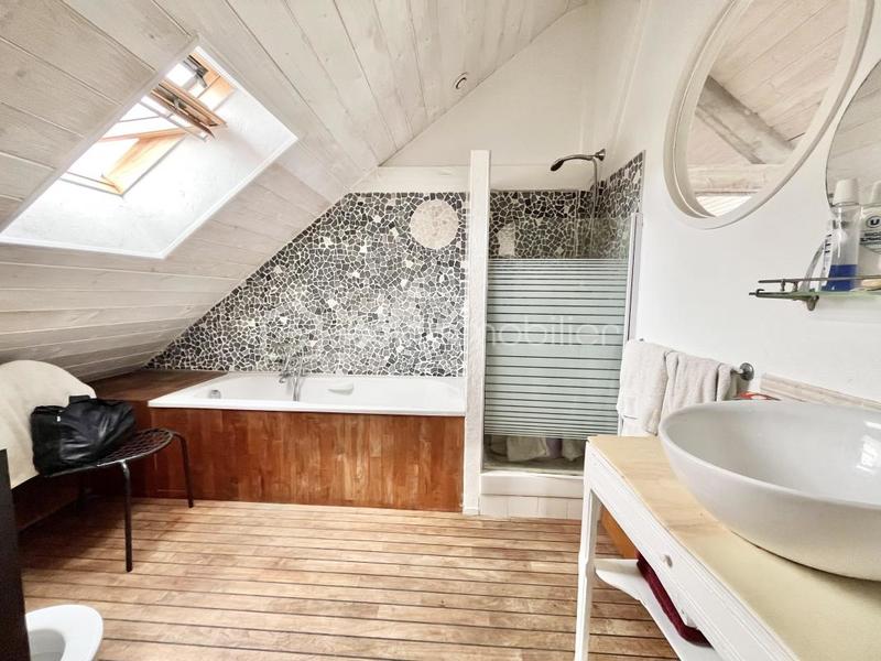 Immeuble - 348 m² - 11 pièces