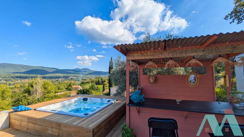 Maison - 102 m² - 4 pièces