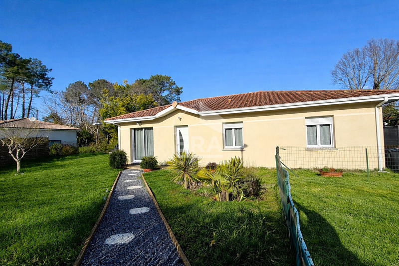 Maison - 94 m² - 5 pièces