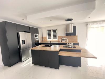 Maison - 147 m² - 6 pièces