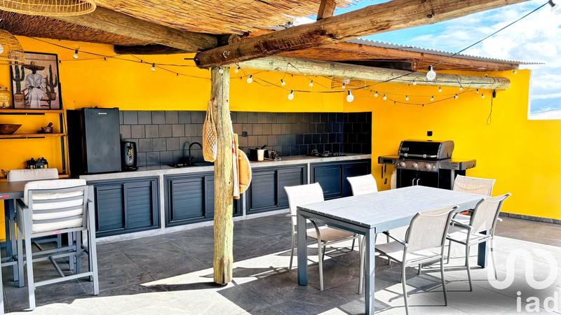 Maison - 220 m² - 8 pièces