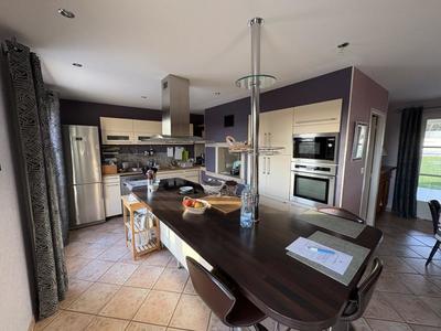 Maison - 170 m² - 5 pièces