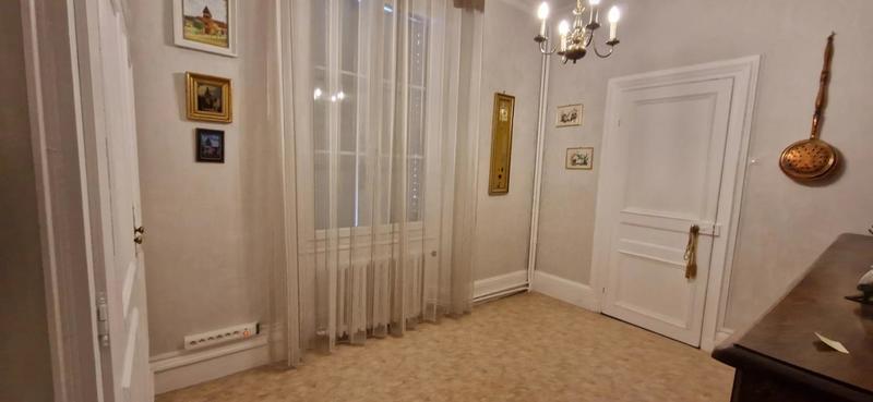 Propriété - 204 m² - 10 pièces