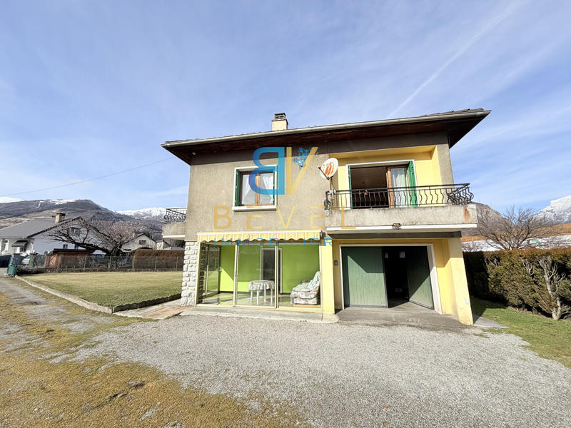 Maison - 159 m² - 5 pièces