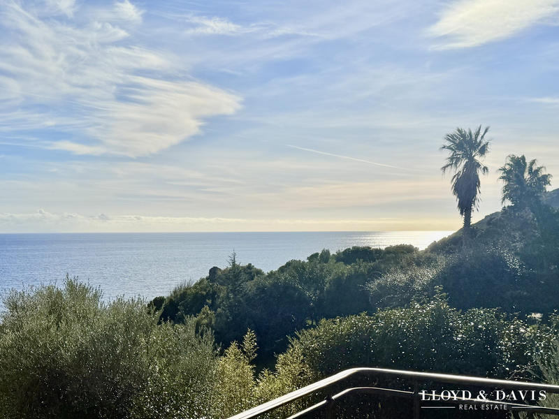 Maison - 200 m² - 7 pièces