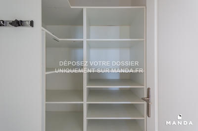 Chambre - 10 m² - 5 pièces