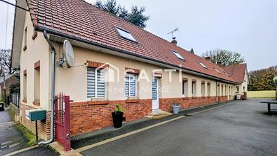 Maison - 260 m² - 10 pièces