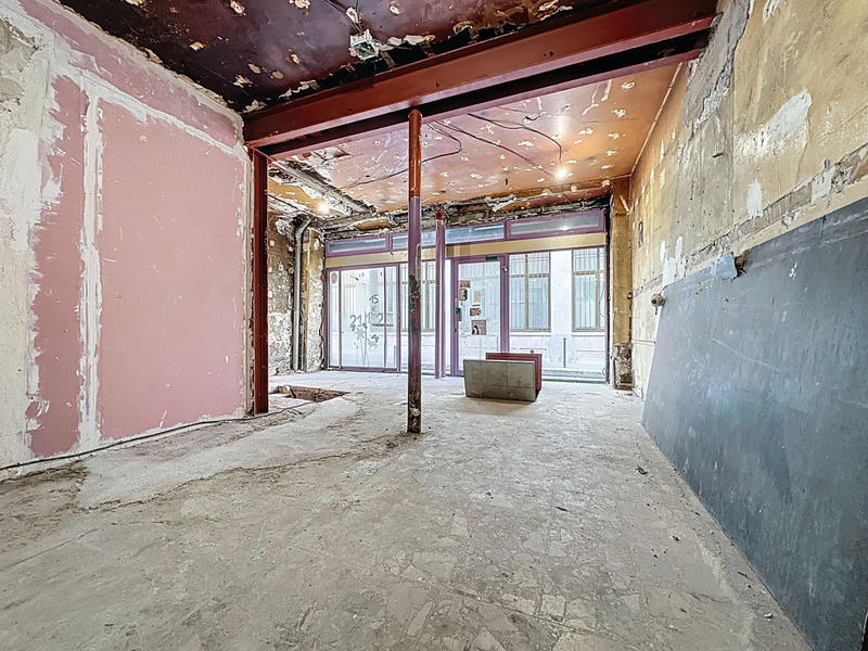 Local commercial - 81 m² - 4 pièces