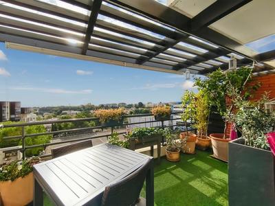 Appartement - 83 m² - 4 pièces