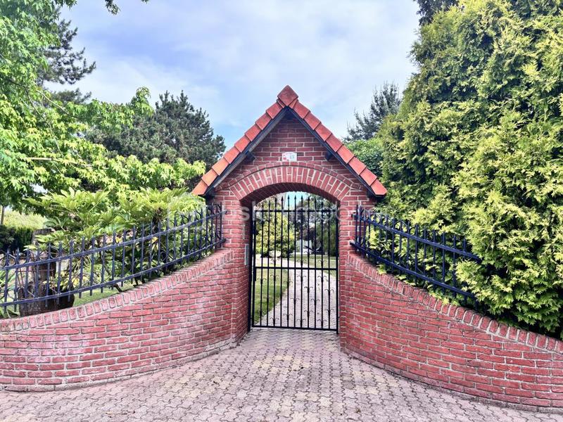 Pavillon - 199 m² - 9 pièces