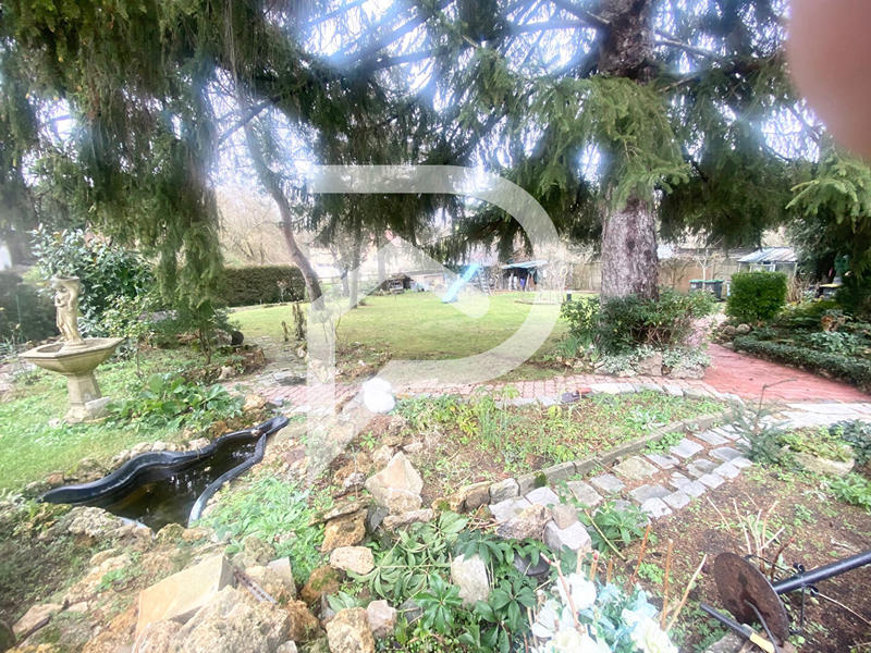 Maison - 330 m² - 10 pièces