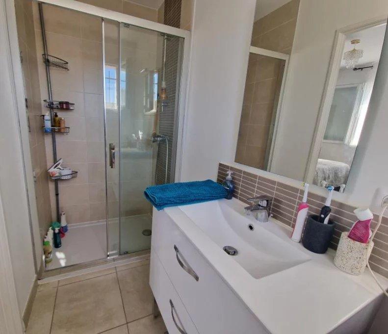 Maison - 99 m² - 4 pièces