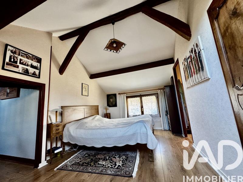 Maison - 143 m² - 7 pièces