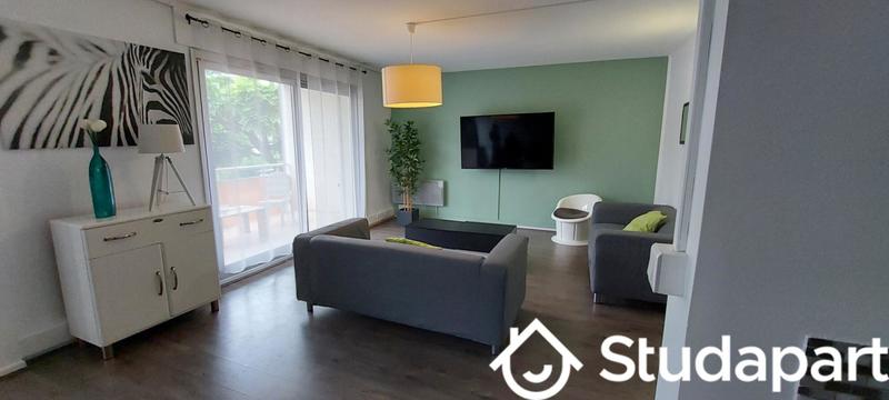 Chambre - 14 m² - 1 pièce