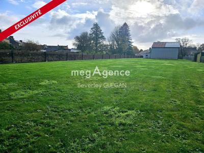 Terrain constructible - 1 809 m²