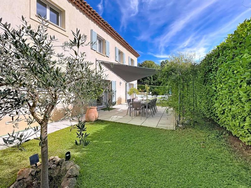 Villa - 160 m² - 6 pièces