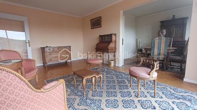 Appartement - 95 m² - 5 pièces