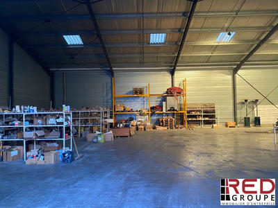 Entrepôt - 335 m²