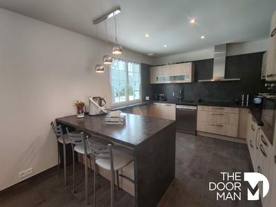 Maison d'architecte - 145 m² - 6 pièces