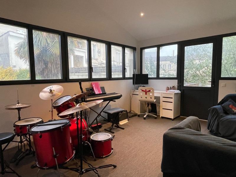 Maison de ville - 261 m² - 11 pièces