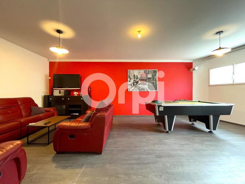 Maison - 265 m² - 7 pièces