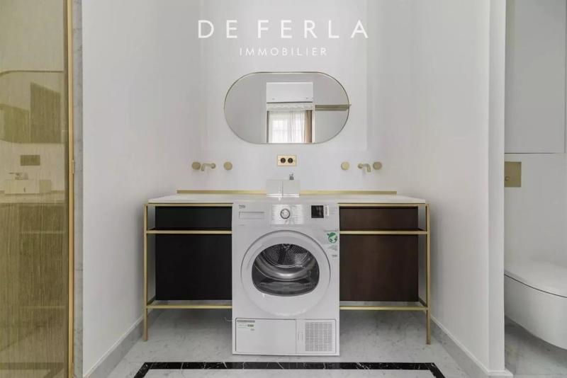 Appartement - 215 m² - 6 pièces