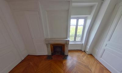 Appartement - 147 m² - 5 pièces