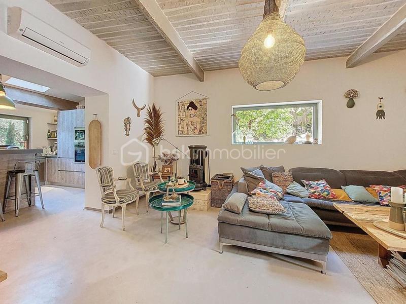 Maison - 254 m² - 8 pièces