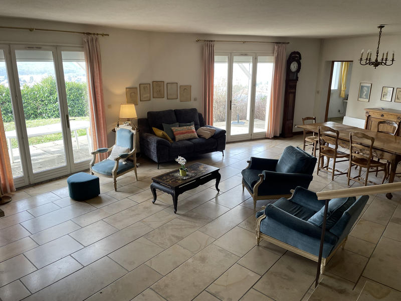 Villa - 197 m² - 6 pièces