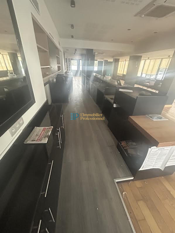 Local commercial - 347 m² - 5 pièces