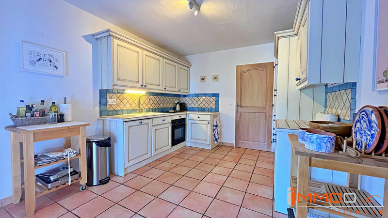 Villa - 174 m² - 6 pièces