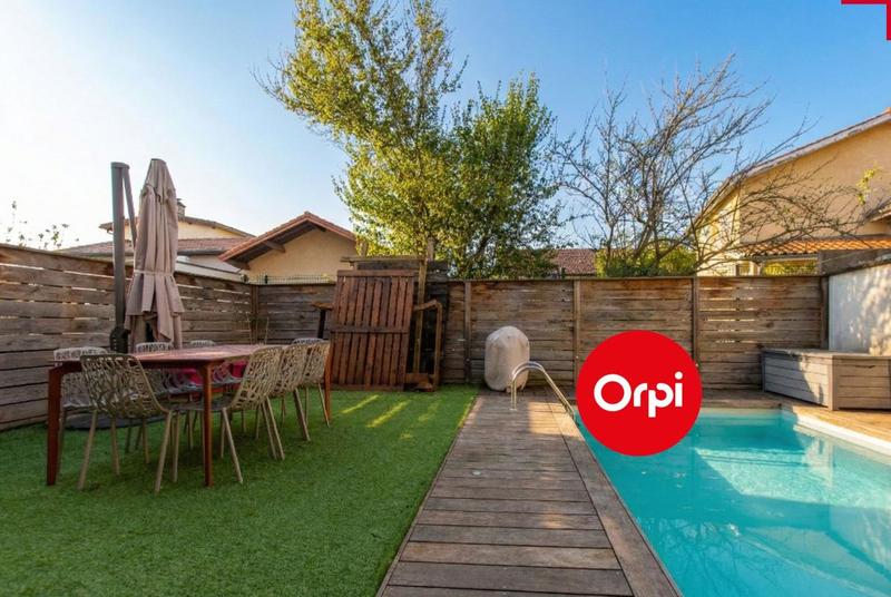 Maison - 102 m² - 5 pièces