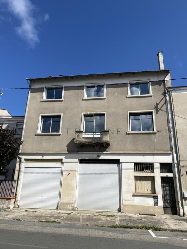 Maison - 253 m² - 8 pièces