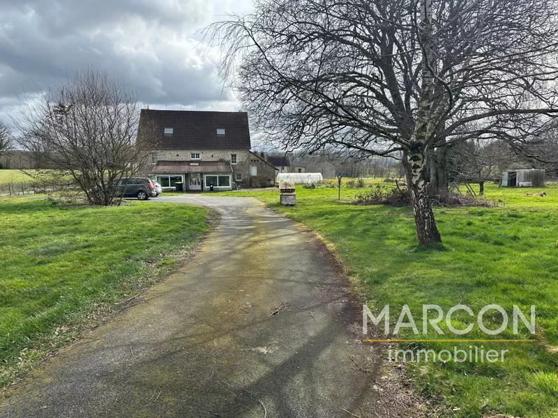 Maison de village - 237 m² - 9 pièces