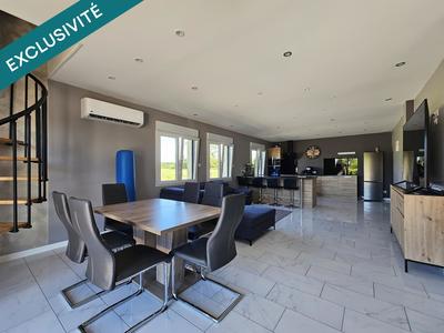 Maison - 94 m² - 4 pièces