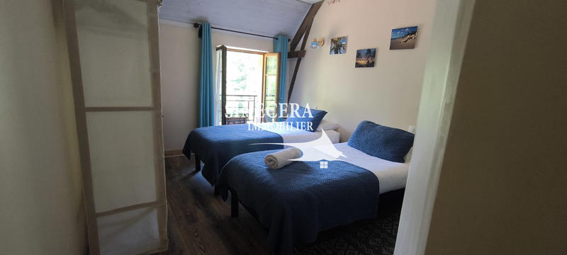 Maison - 350 m² - 17 pièces