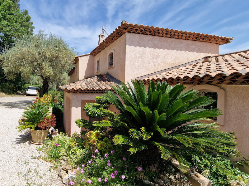 Maison - 175 m² - 5 pièces