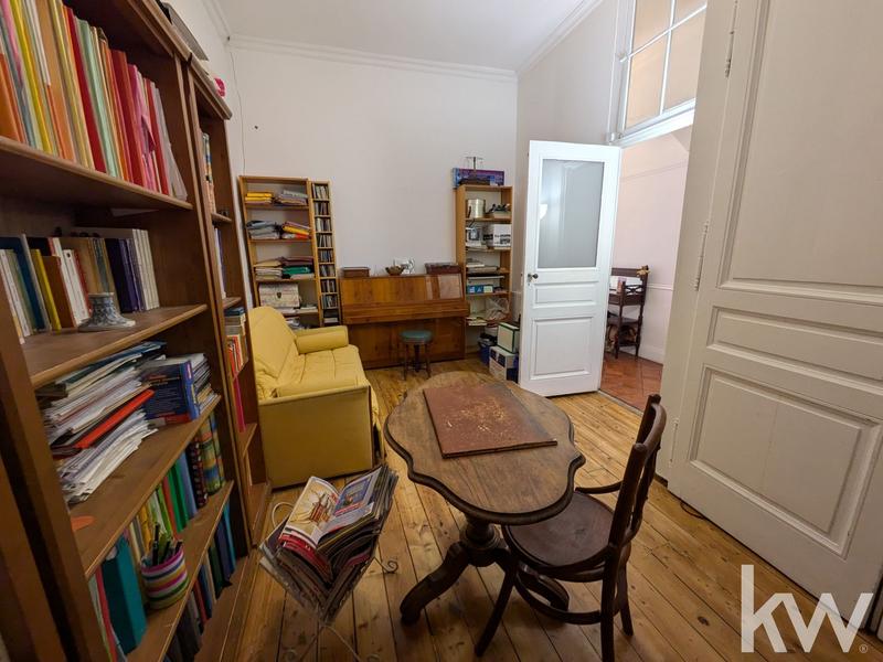 Appartement - 176 m² - 6 pièces