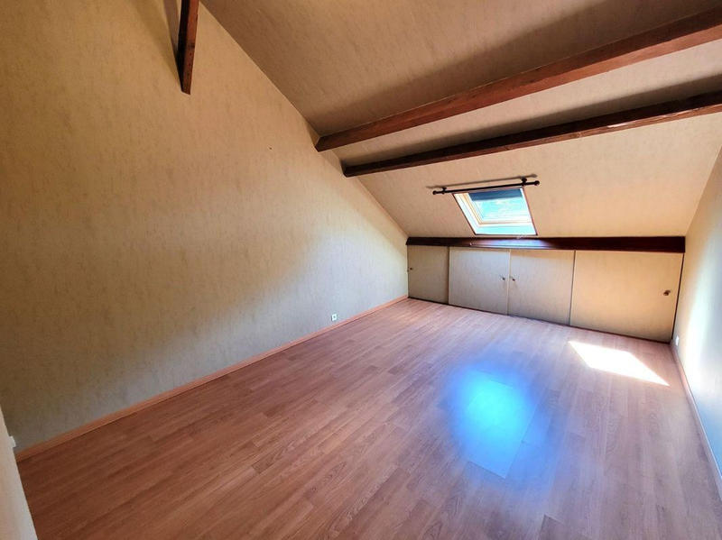 Maison - 200 m² - 7 pièces