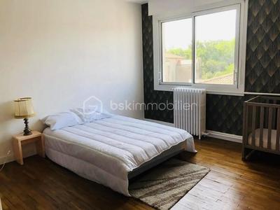 Maison - 254 m² - 10 pièces