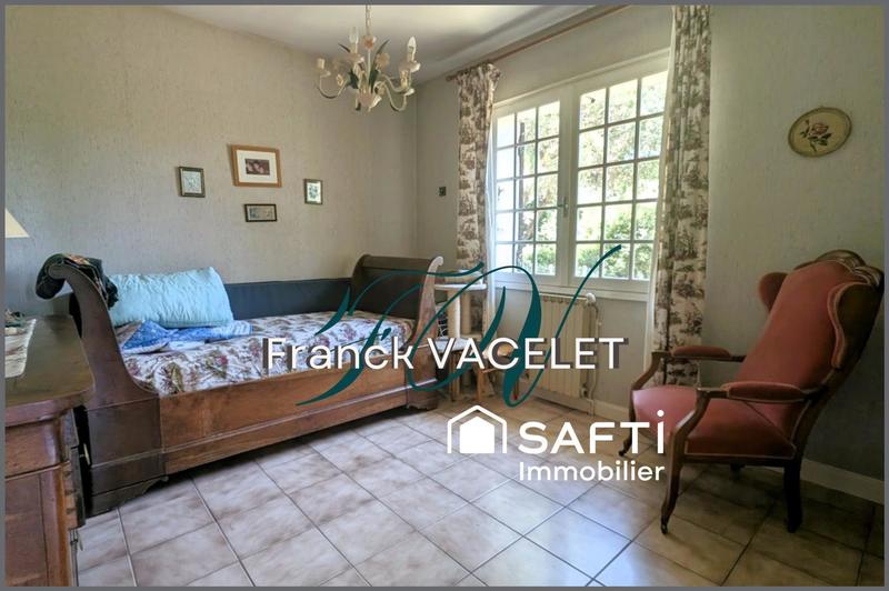 Maison - 250 m² - 8 pièces