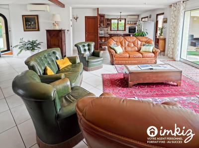 Maison - 206 m² - 7 pièces