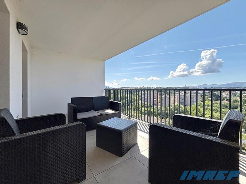 Appartement - 83 m² - 4 pièces