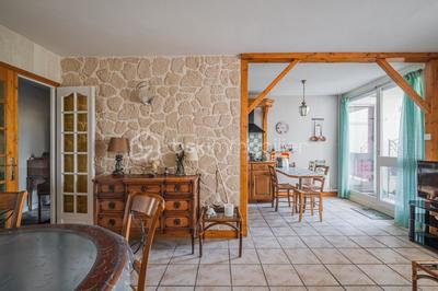 Appartement - 84 m² - 4 pièces