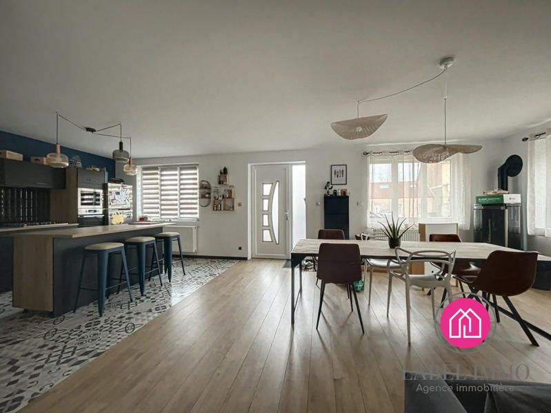 Maison - 122 m² - 4 pièces