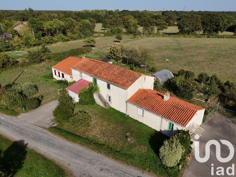 Maison de village - 250 m² - 9 pièces